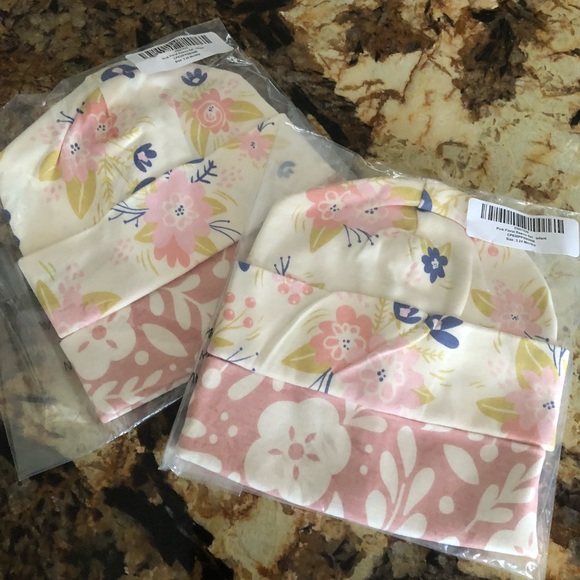 ▪️Floral Beanie Set - Picture 2 of 3